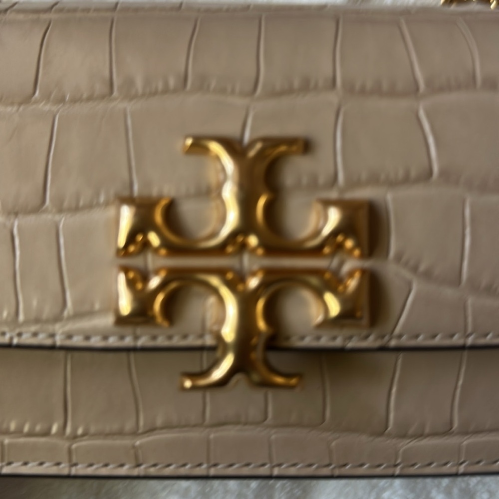 Tory Burch Beige Croc-Embossed Crossbody Bag with Gold Chain - Picture 2 of 15
